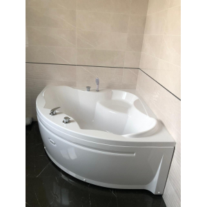 Акриловая ванна Сандра 149x149 см - обзор